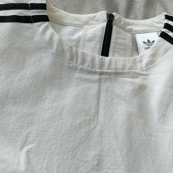 NWT Adidas Originals Sweatshirt Tshirt Top - Picture 11 of 16